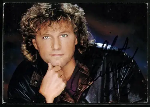 AK Musiker Bernhard Brink in Lederjacke, Autogramm
