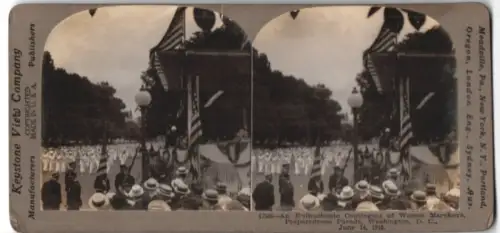 Stereo-Fotografie Keystone View Co., Meadville / PA., Ansicht Washington D.C., Woman Marchers at Preparedness Parade