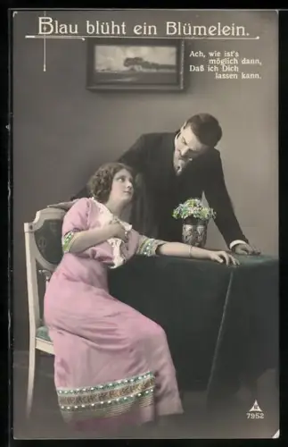 Foto-AK Photochemie Berlin Nr. 7952: Ehepaar zu Tisch, Blau blüht ein Blümelein