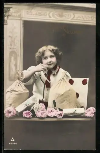 Foto-AK Photochemie Berlin Nr. 6359-1: Prosit Neujahr!, Kind mit Geschenken und Rosen