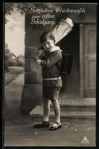 Foto-AK Photochemie Berlin Nr. 6061/5: Erster Schultag, Junge mit Schultüte