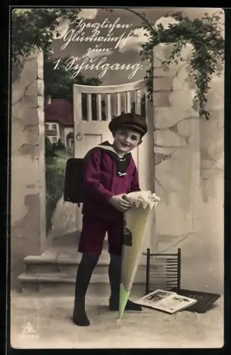 AK Schulanfang, Junge mit Ranzen und Schultüte, daneben Rechenschieber