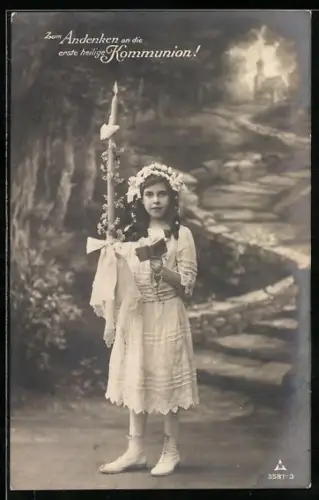 Foto-AK Photochemie Berlin Nr. 3581-3: Kommunion, Mädchen in weiss auf Waldweg von der Kirche