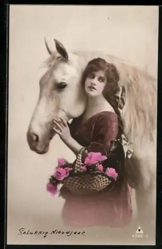 Foto-AK Photochemie Berlin Nr. 4398-2: Frau mit Rosenkorb und Schimmel