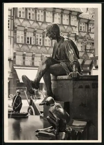 Foto-AK Deutscher Kunstverlag, Nr. 92: Braunschweig, Brunnen mit Eulenspiegel-Figur