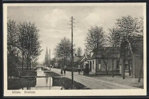 AK Wilnis, Driehuis, Strassenpartie mit Blick zur Kirche