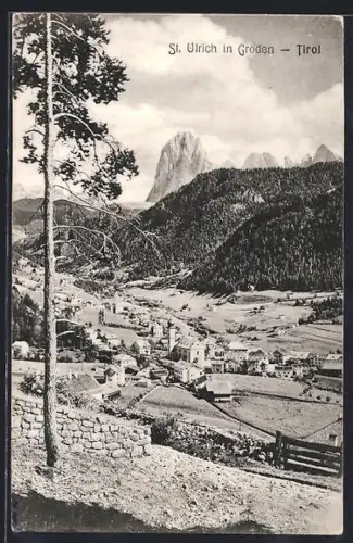 AK St. Ulrich in Gröden, Totalansicht aus der Vogelschau