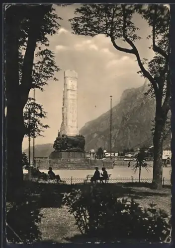AK Lecco, Giardini Pubblici, Monumento ai Caduti