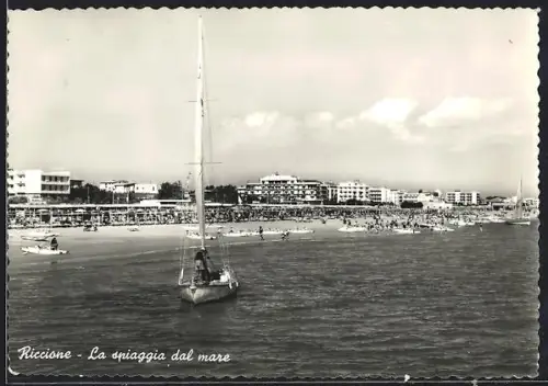 AK Riccione, La spiagga dal mare