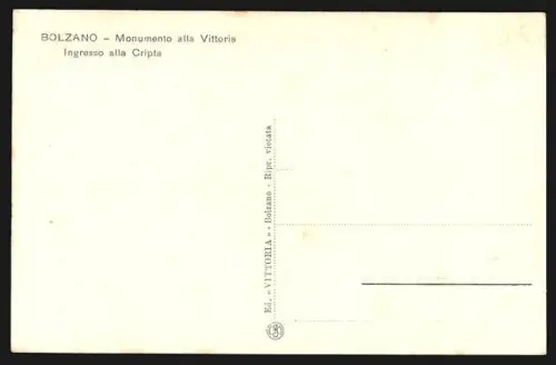 AK Bolzano, Monumento alla Vittoria, Ingresso alla Cripta
