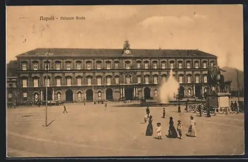 AK Napoli, Palazzo Reale mit Reiterstandbild