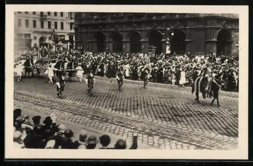 AK Wien, X. Deutsches Bundes Sängerfest, Festzug mit Zuschauern