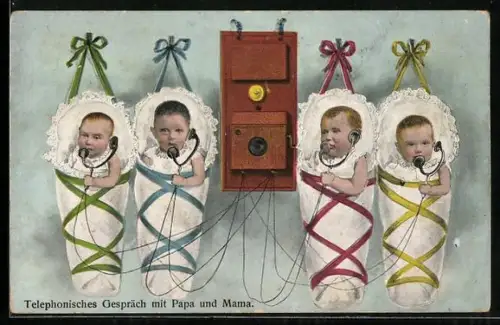 AK Vier Babies mit Telefonhörern, Telephonisches Gespräch mit Papa und Mama