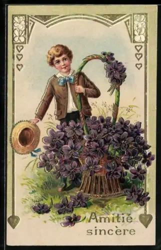 Präge-AK Kind mit Korb voller Veilchen