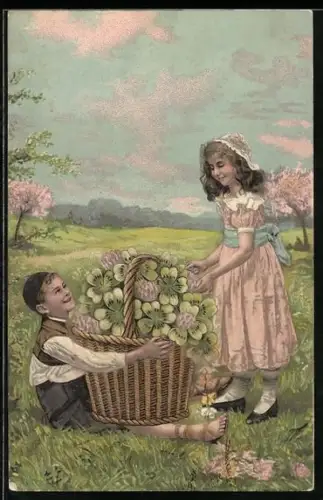 Präge-AK Zwei Kinder mit einem Korb voller Klee auf einer Wiese