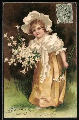 Präge-AK Mädchen trägt einen weissen Blumenstrauss