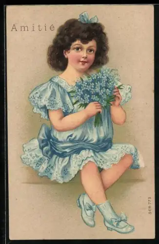 Präge-AK Mädchen mit einem Strauss Vergissmeinnicht