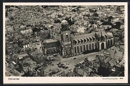 AK Deventer, Strassenpartie mit Kirche