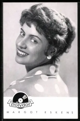 AK Musikerin Margot Eskens mit lächelndem Gesicht