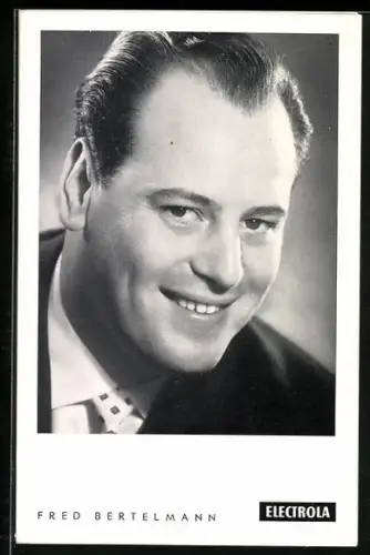 AK Musiker Fred Bertemann mit lächelndem Gesicht