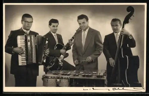 AK Musiker der Band Amigos mit Instrumenten, 1957