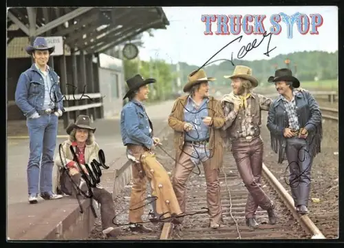 AK Musiker der Band Truck Stop am Bahnhof, Autogramme