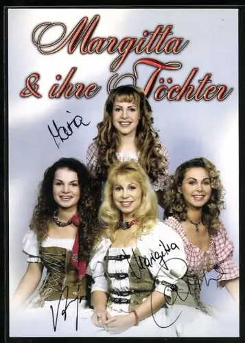 AK Musikerin Margitta und ihre Töchter in Trachten