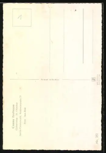 AK Musikerin Conny Froboess lächelnd einen Becher füllend