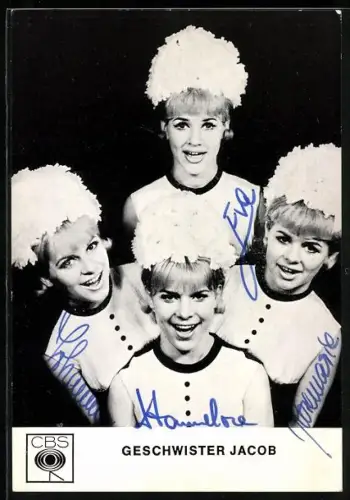 AK Musikerinnen Geschwister Jacob mit imposanten Kopfbedeckungen