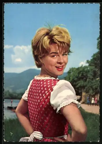 AK Portrait der Sängerin Conny