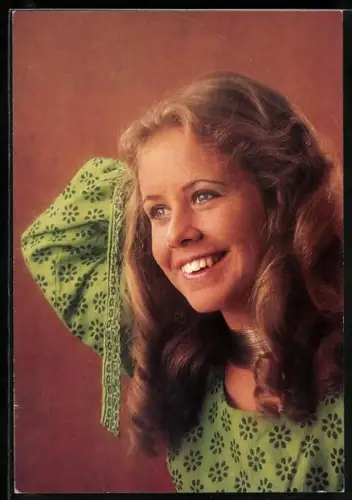 AK Musikerin Eva-Maria im grünen Oberteil