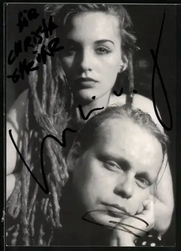 AK Musiker Lucilectric blicken fokussiert in die Kamera