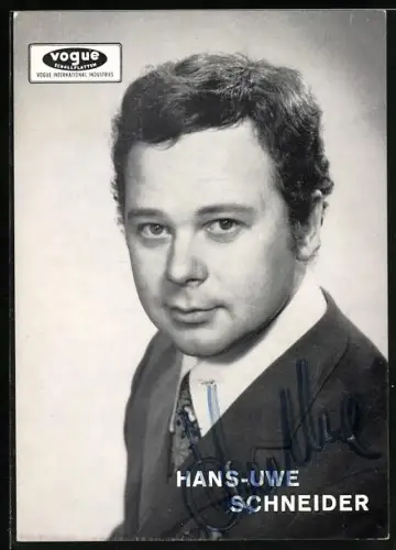 AK Musiker Hans-Uwe Schneider im Anzug