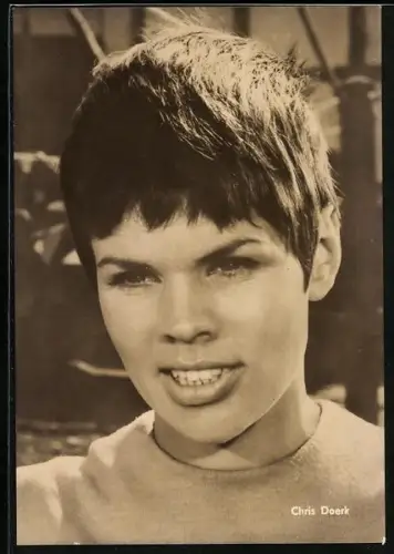 AK Schauspielerin Chris Doerk im Pullover