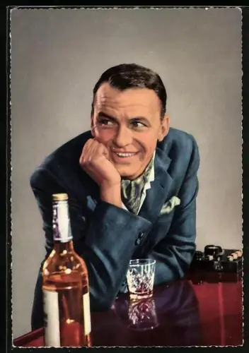 AK Frank Sinatra mit einem guten Whisky an der Bar