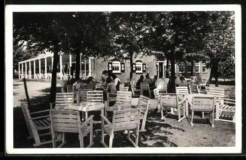 AK Renswoude, Cafe-Speeltuin De Hof, C. Bos