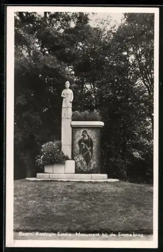 AK Baarn, Koningin Emma, Monument bij de Emma brug
