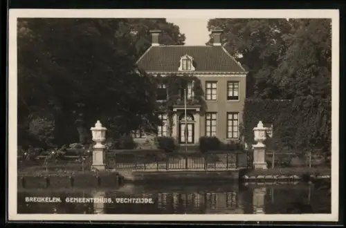 AK Breukelen, Gemeentehuis, Vechtzijde