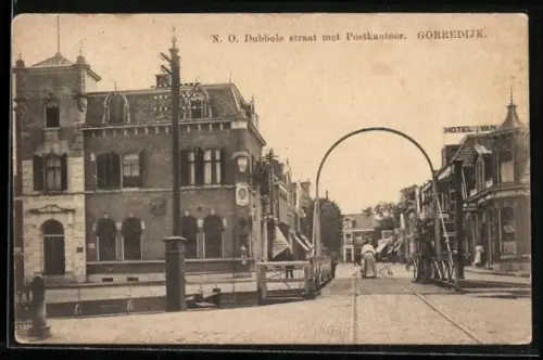 AK Gorredijk, N. O. Dubbele straat met Postkantoor, Hotel