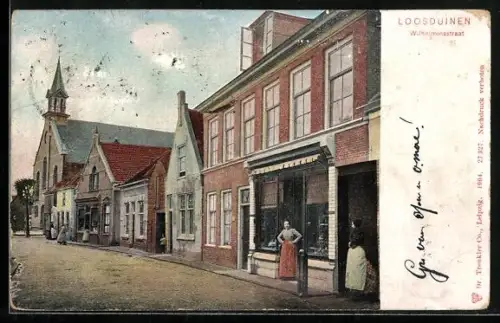 AK Loosduinen, Wilhelminastraat, Geschäft und Blick zur Kirche