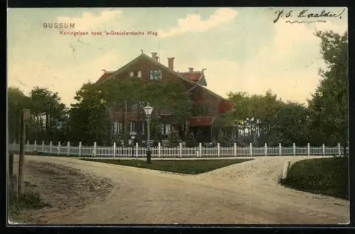 AK Bussum, Koningslaan hoek `s-Gravelandsche Weg