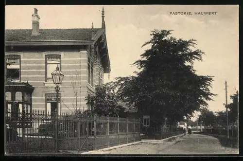 AK Hauwert, Pastorie