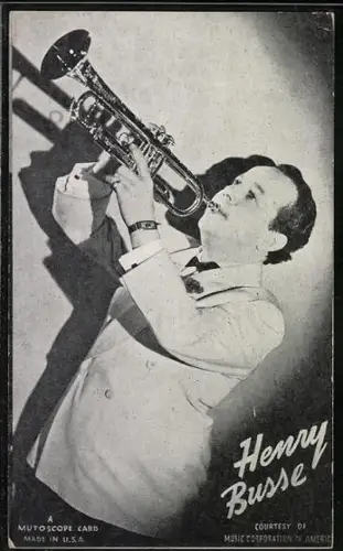 AK Musiker Henry Busse spielt Trompete