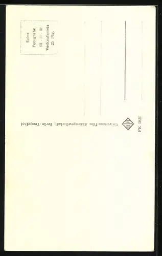 AK Musiker Peter Kraus mit grosser Streichholzschachtel