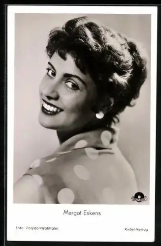 AK Musikerin Margot Eskens mit lächelndem Gesicht