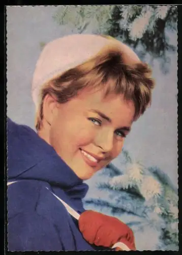 AK Musikerin Conny Froboes in Winterkleidung