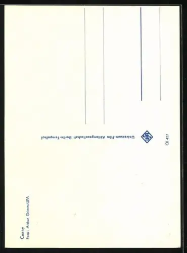 AK Musikerin Conny Froboess in Winterkleidung zur Kamera blickend