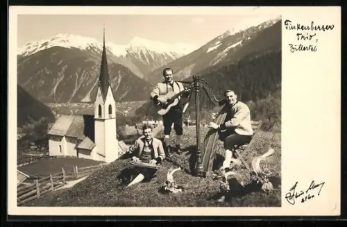 AK Musikergruppe Finkenberger Trio auf einem Hügel