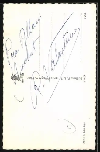 AK Musiker Robert Valentino am Klavier