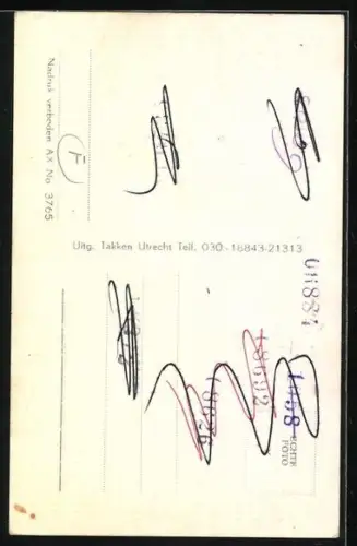 AK Musiker Tommy Steele spielt Gitarre